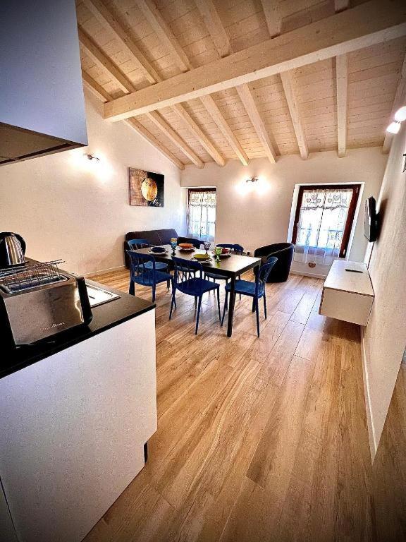 Welcome Traveller Amore Apartments Бардоліно Екстер'єр фото